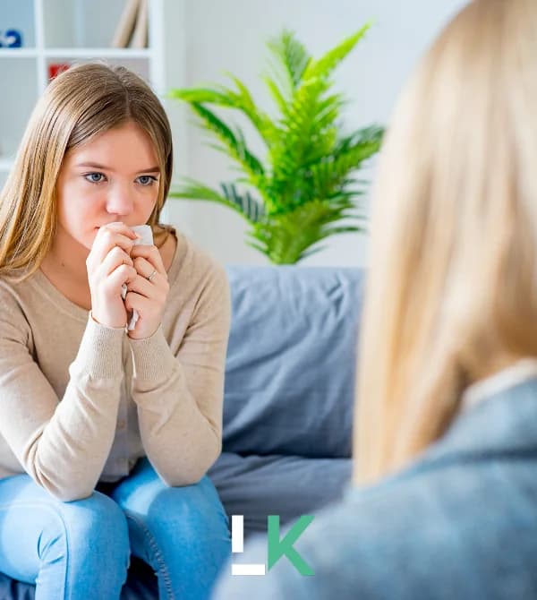 Entretien entre une patiente et la neuropsychologue.